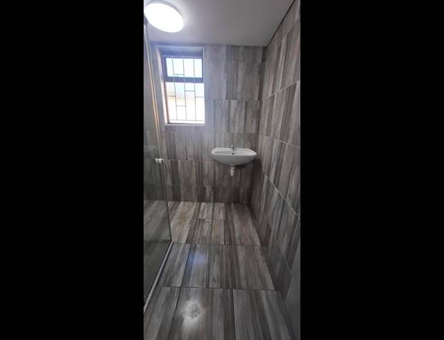 1 BEDROOM PROPERTY TO RENT IN GOODWOOD CENTRAL